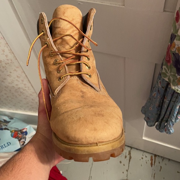 Selling used size thirteen Timberlands - Picture 5 of 8